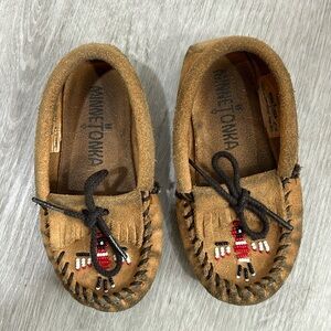 Minnetonka beaded leather mocassins
